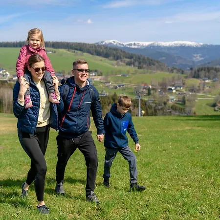 アパートホテル Aldrov Vítkovice