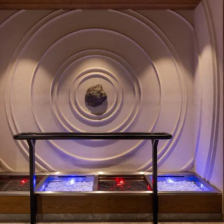 Aldrov Aparthotel 4*