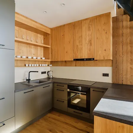 Aldrov 公寓式酒店 4*